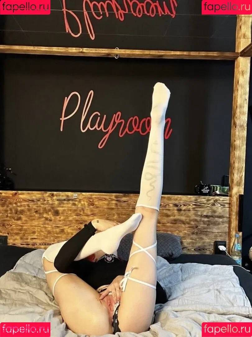 littlebllkkitty Onlyfans Photo Gallery 
