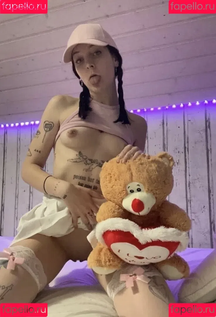 littlebllkkitty Onlyfans Photo Gallery 
