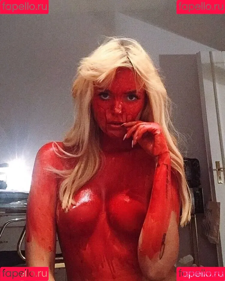 Bonnie Strange Onlyfans Photo Gallery 