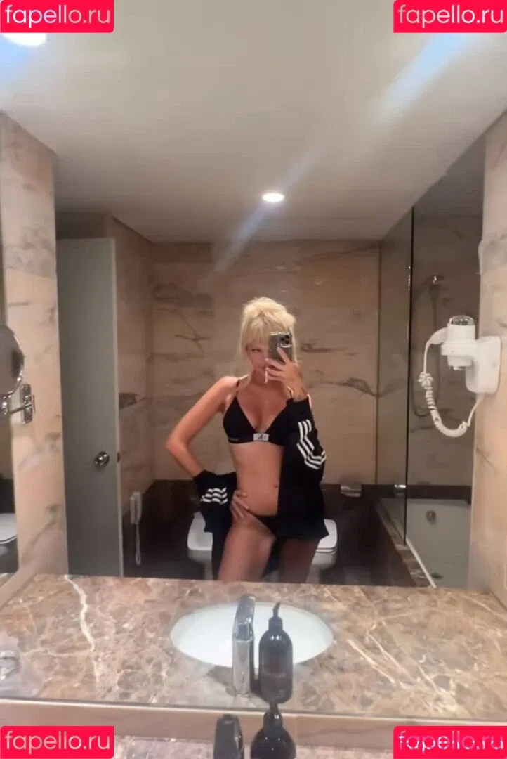 Bonnie Strange Onlyfans Photo Gallery 