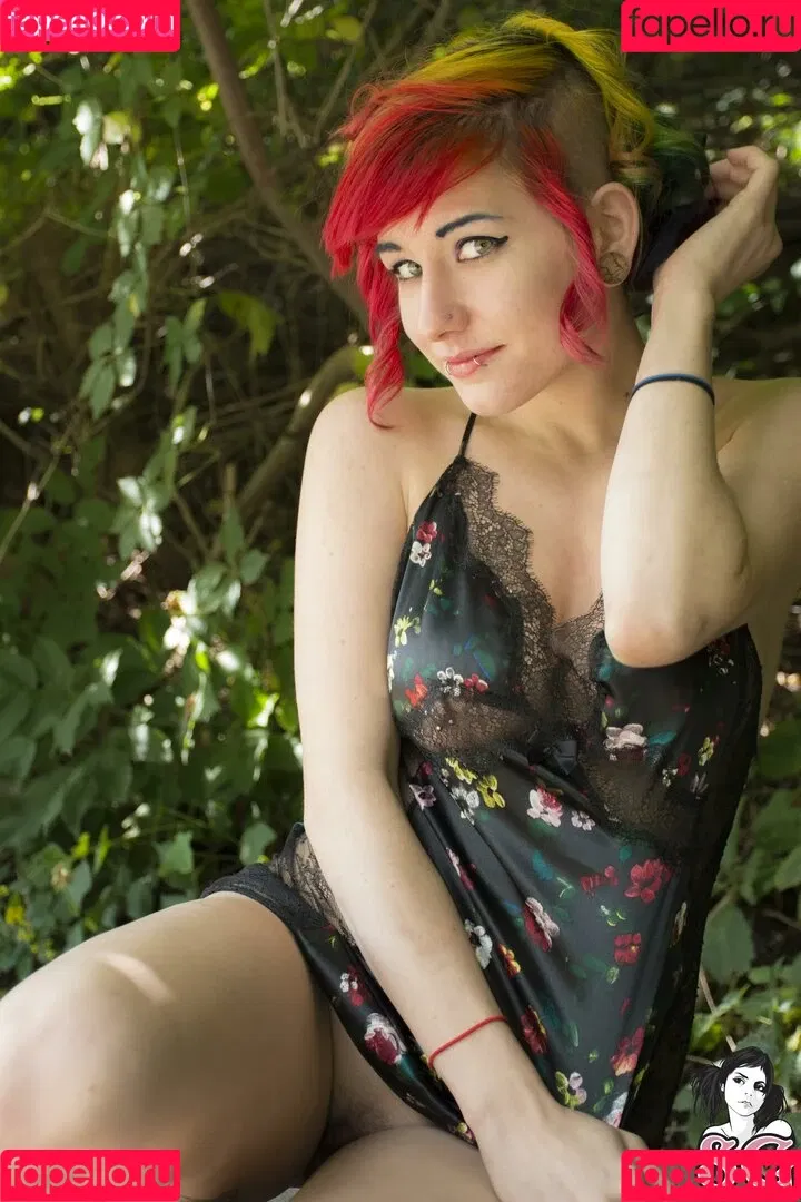 skellaborealis Onlyfans Photo Gallery 