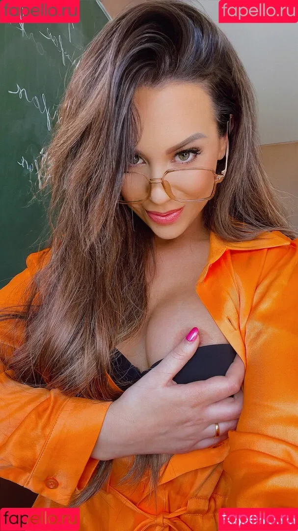 Esmee Rose Onlyfans Photo Gallery 
