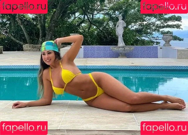 Thais Eid Onlyfans Photo Gallery 