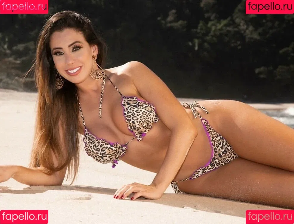 Thais Eid Onlyfans Photo Gallery 