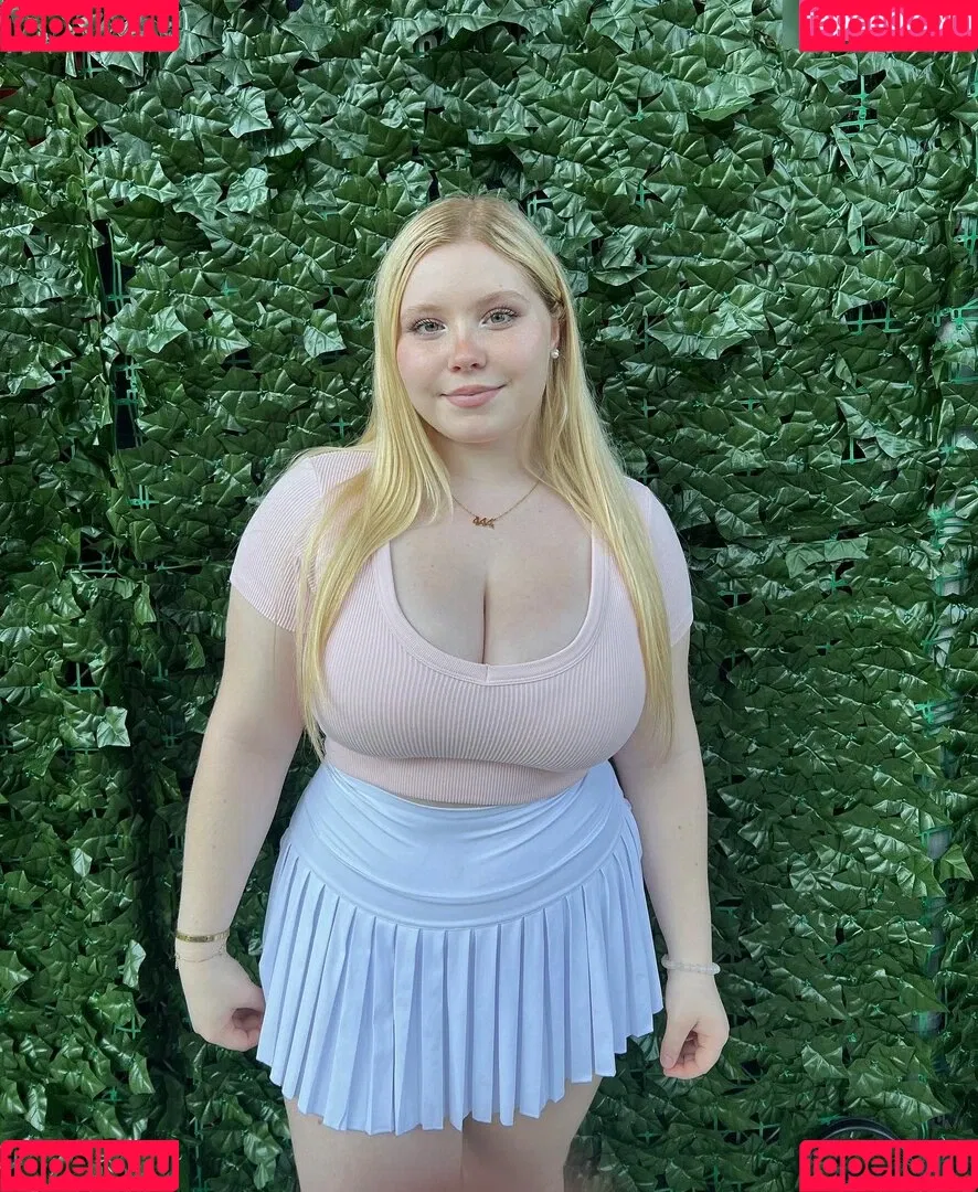 sadie8808 Onlyfans Photo Gallery 