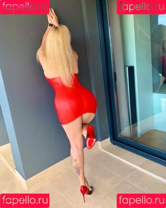 Dolly Fox Onlyfans Photo Gallery 