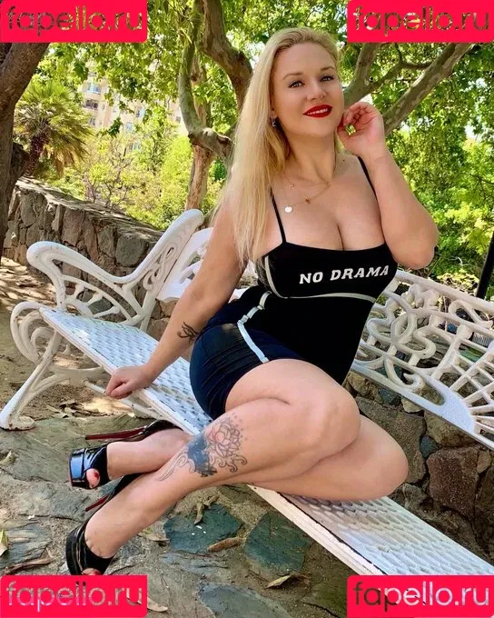 Dolly Fox Onlyfans Photo Gallery 