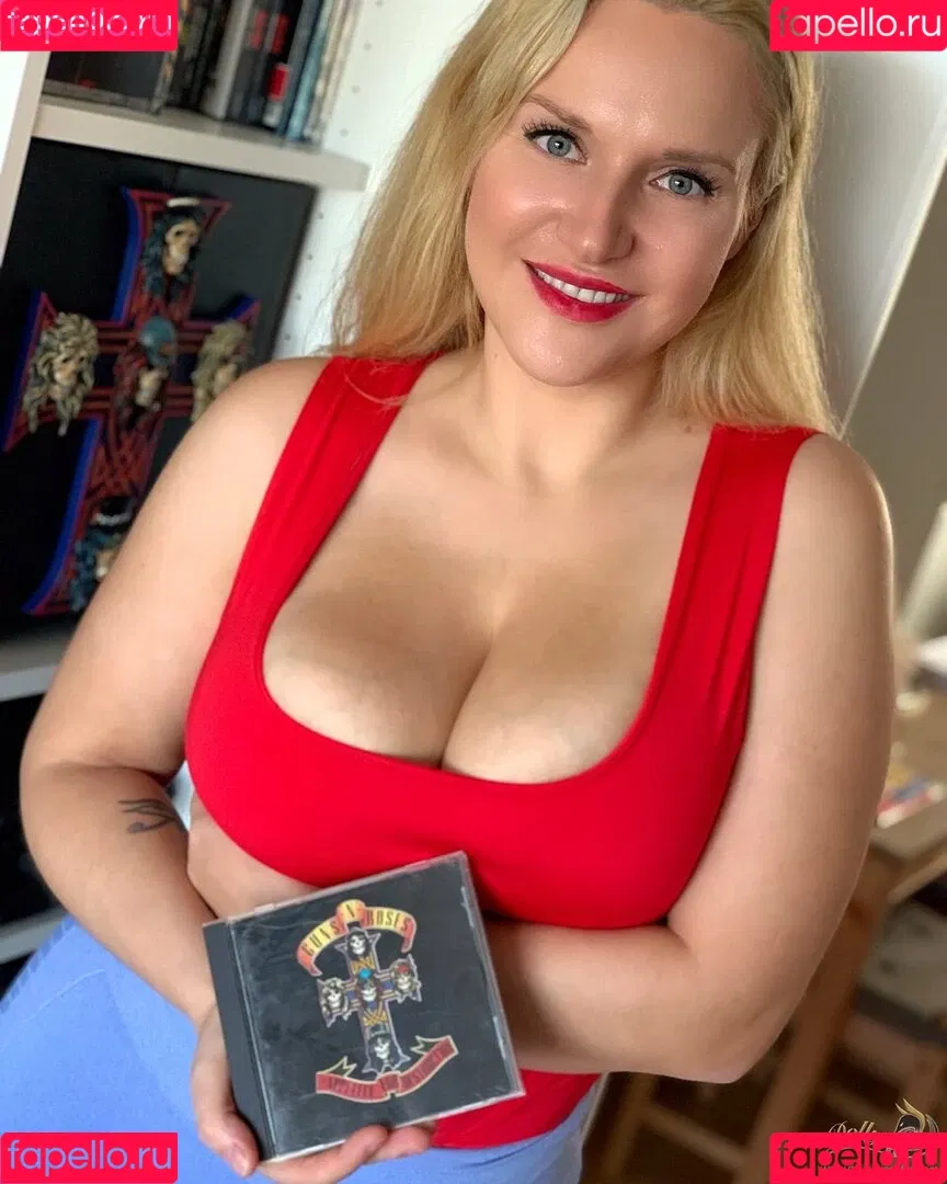 Dolly Fox Onlyfans Photo Gallery 