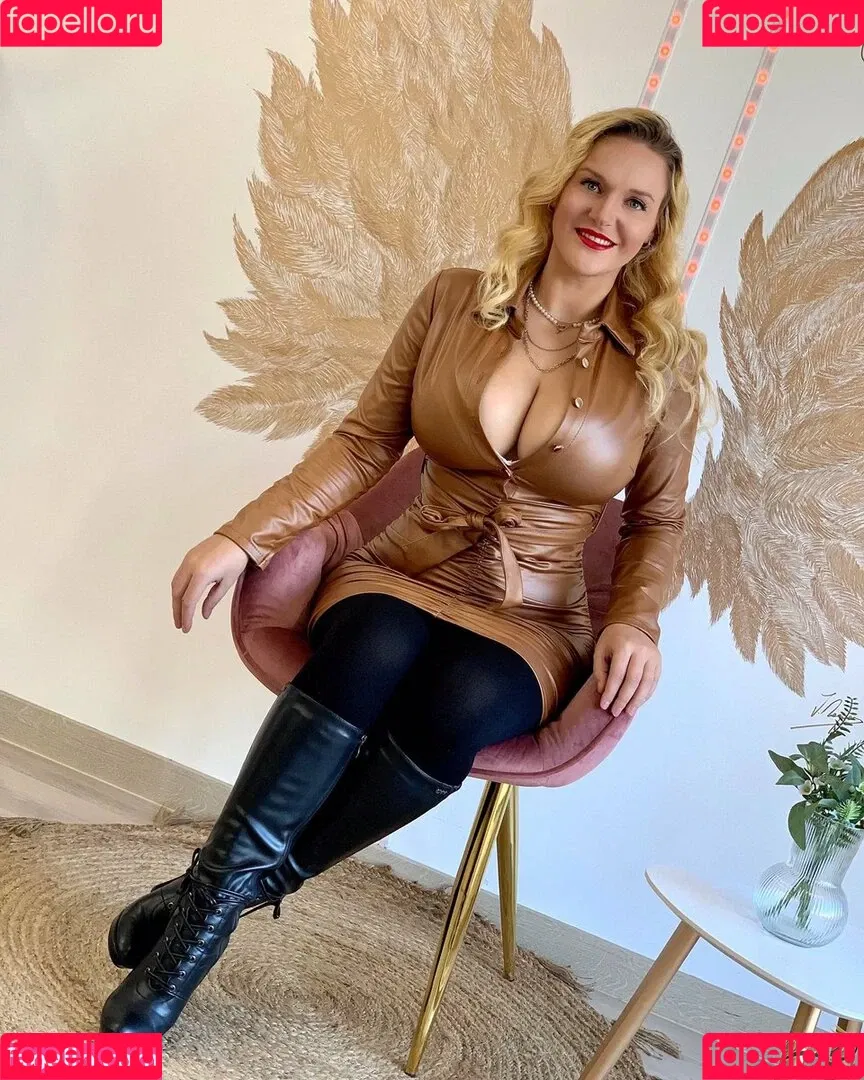 Dolly Fox Onlyfans Photo Gallery 