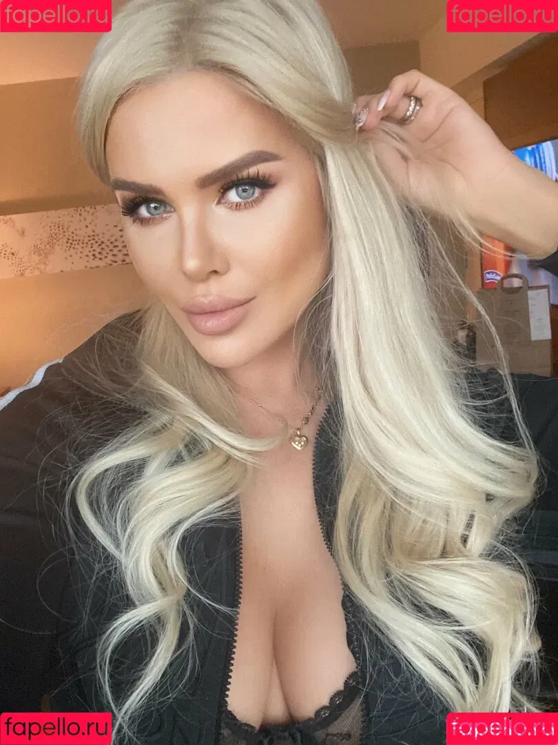Elisa Bethann Onlyfans Photo Gallery 