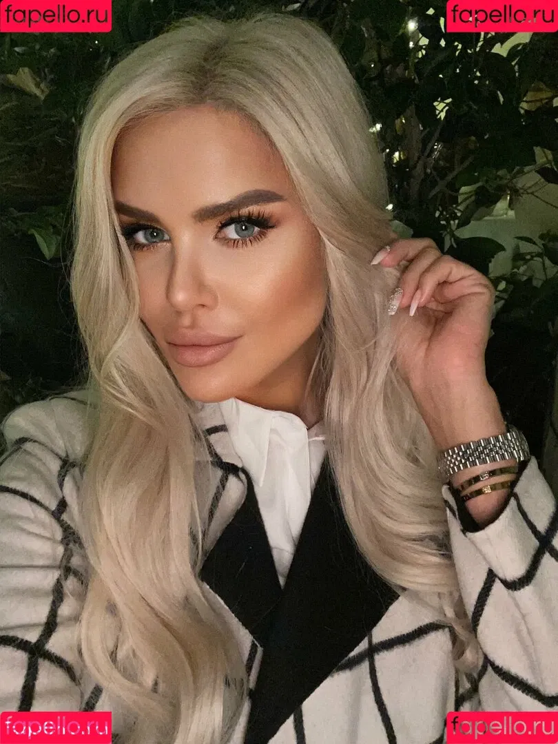 Elisa Bethann Onlyfans Photo Gallery 