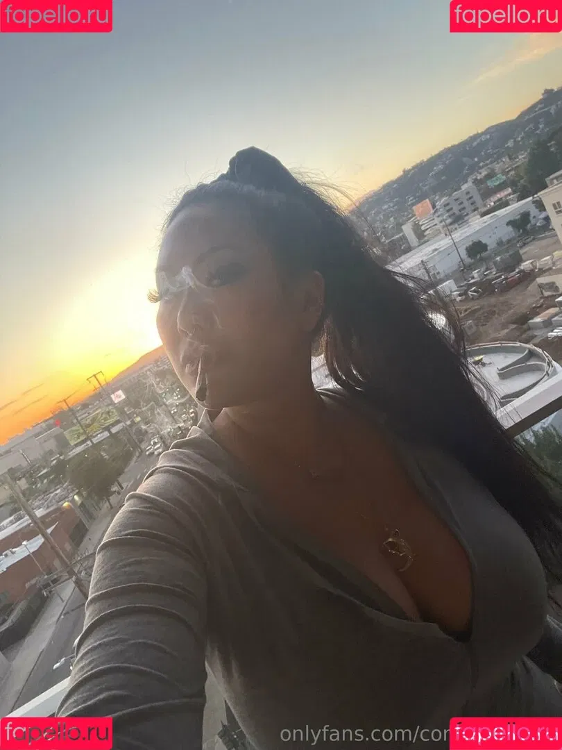 connperignon Onlyfans Photo Gallery 