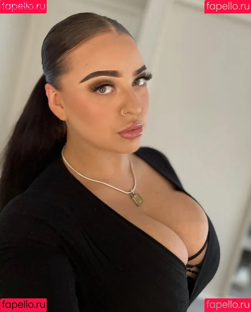 Elouise Onlyfans Photo Gallery 
