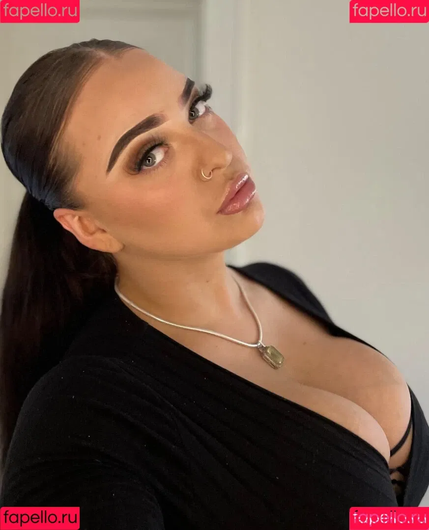 Elouise Onlyfans Photo Gallery 