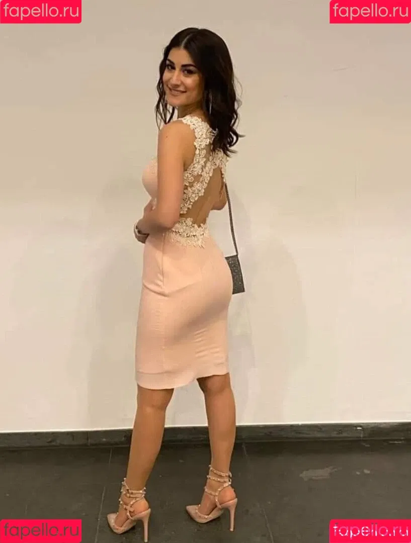 Lia Mitrou Onlyfans Photo Gallery 