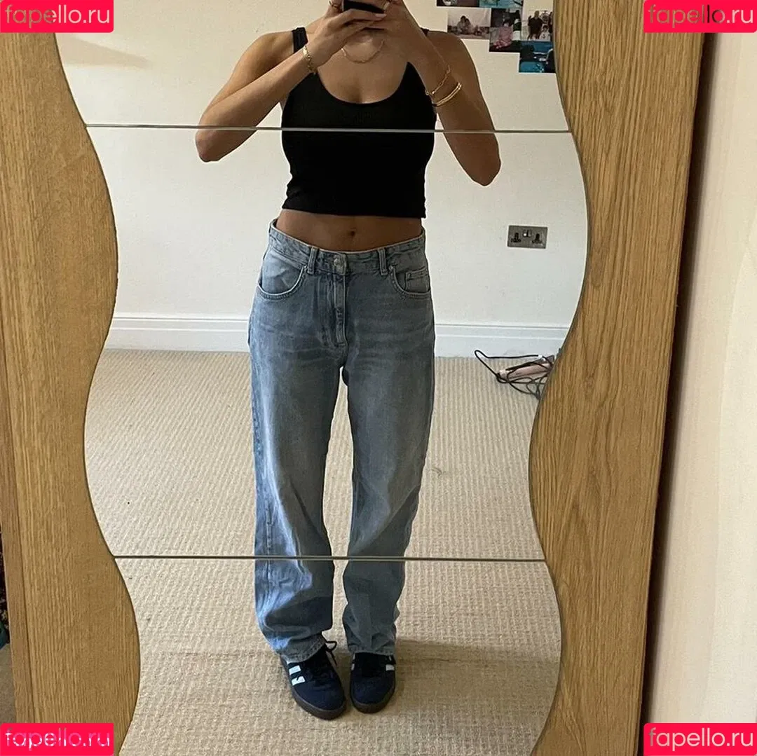 Anya Dhesi Onlyfans Photo Gallery 