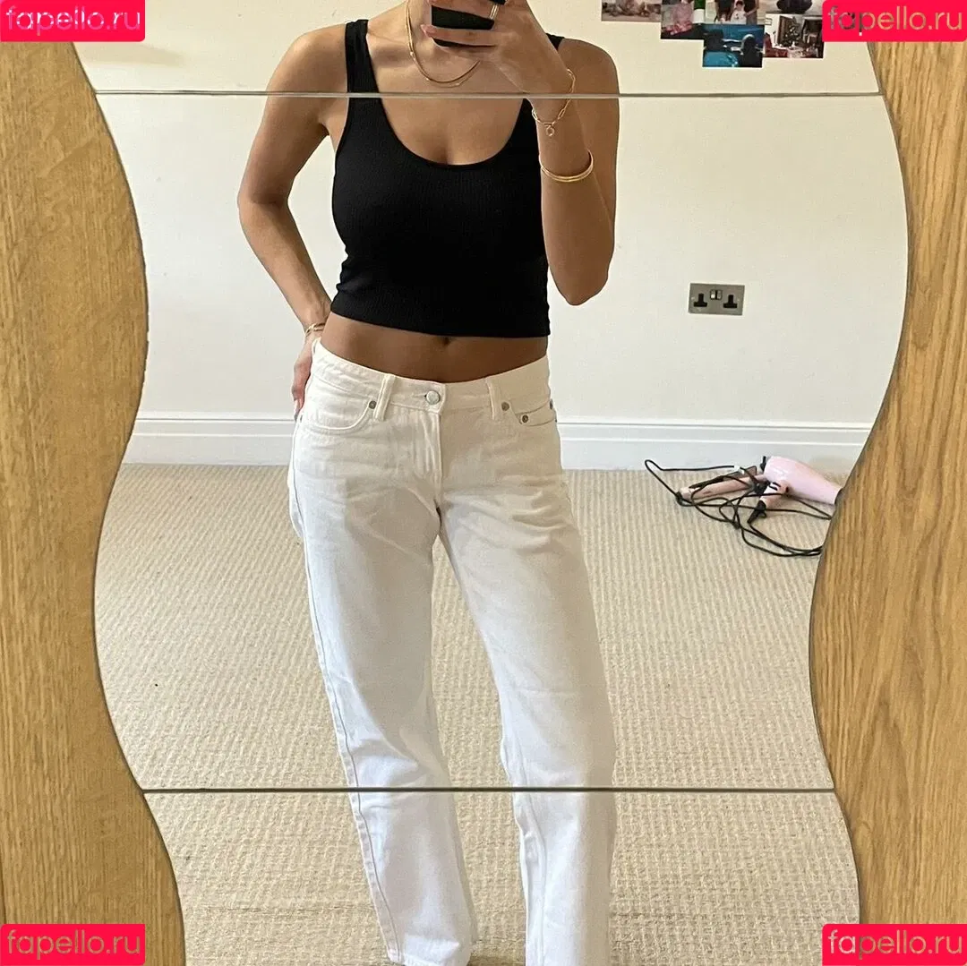 Anya Dhesi Onlyfans Photo Gallery 