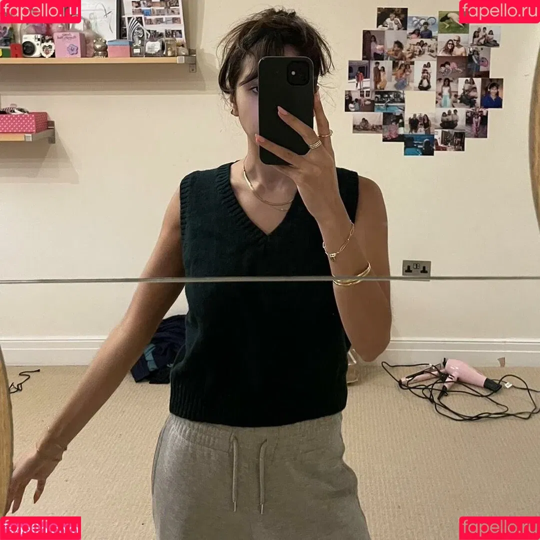 Anya Dhesi Onlyfans Photo Gallery 