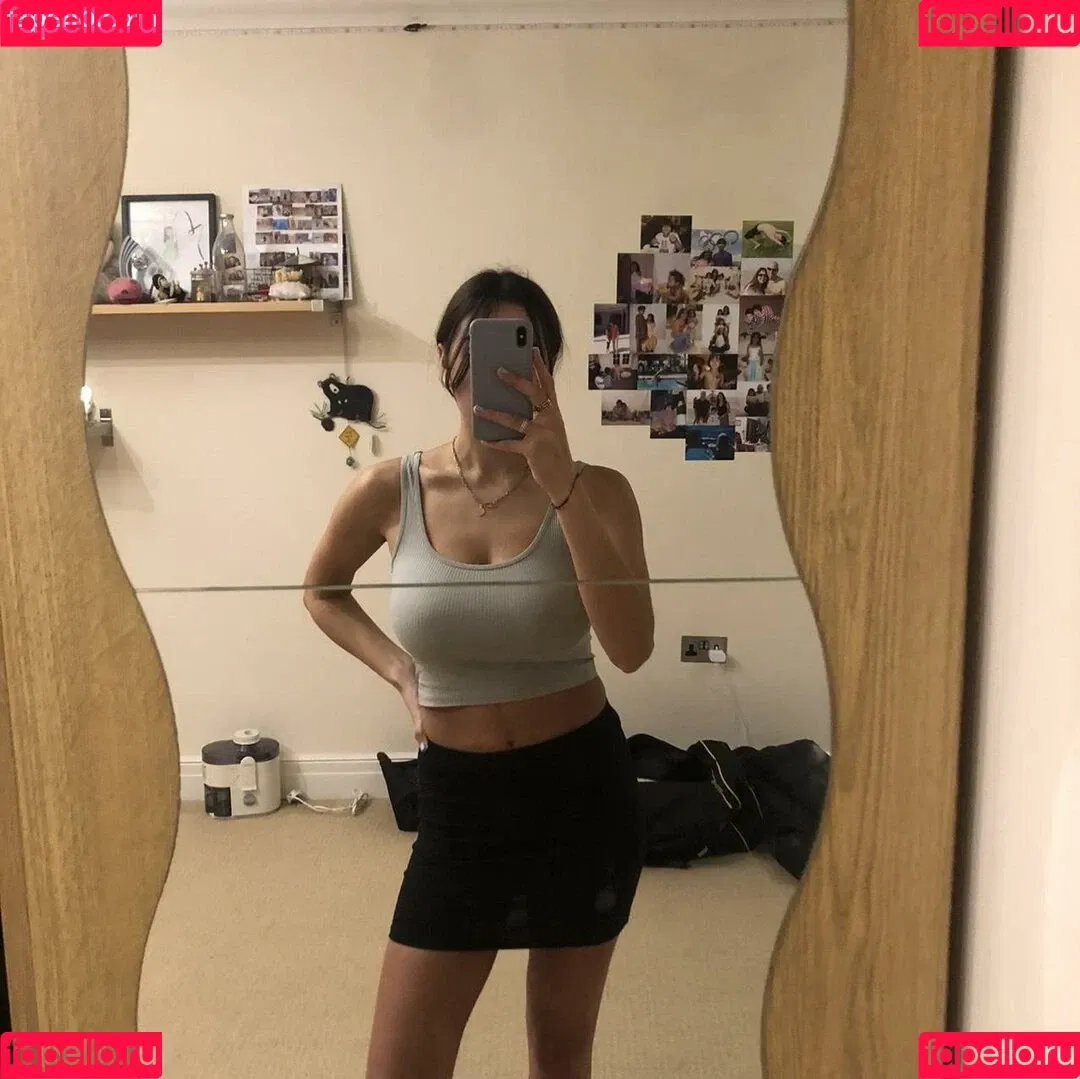 Anya Dhesi Onlyfans Photo Gallery 