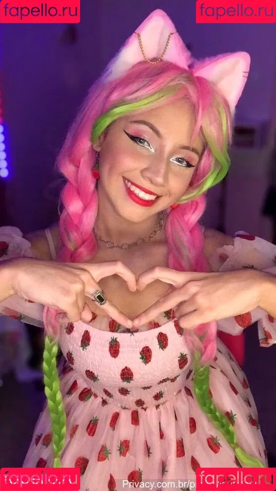 Laura Tsuki Onlyfans Photo Gallery 