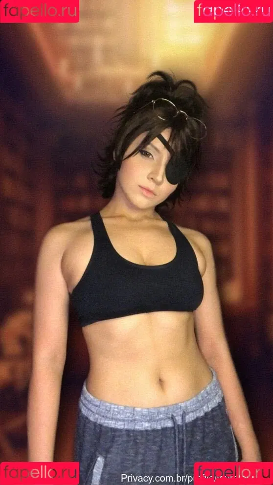 Laura Tsuki Onlyfans Photo Gallery 