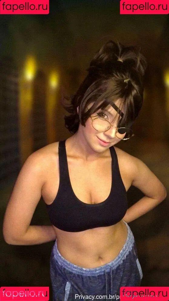 Laura Tsuki Onlyfans Photo Gallery 
