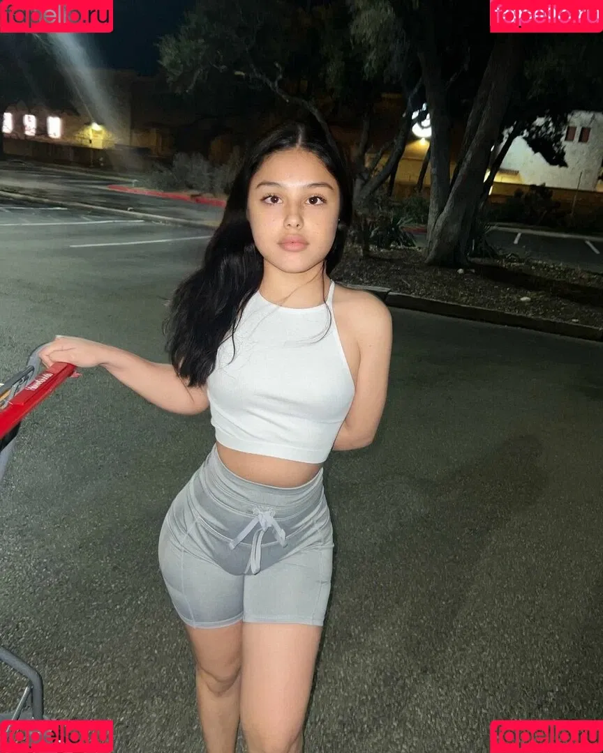 Livv2pretty Onlyfans Photo Gallery 