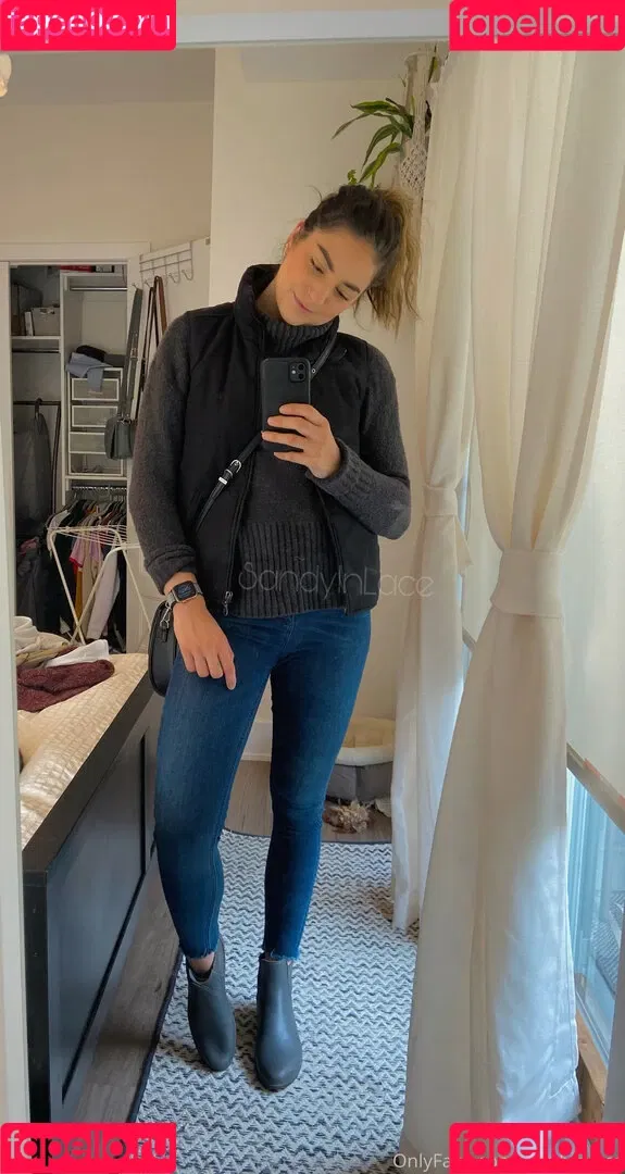 SandyInLace Onlyfans Photo Gallery 