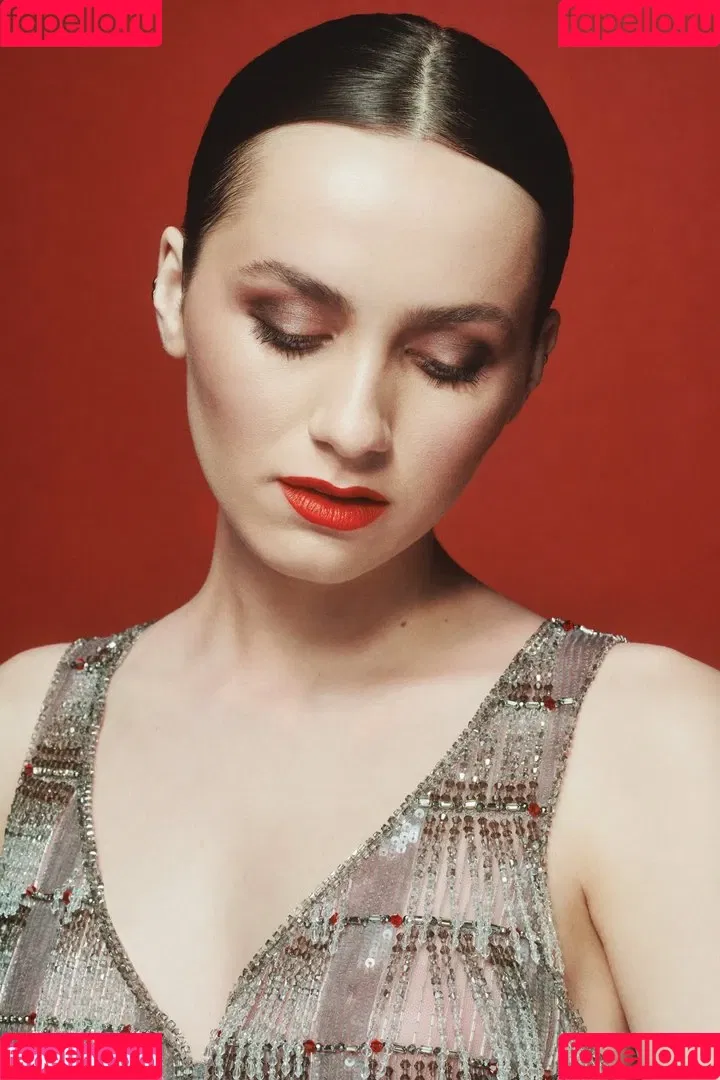 Maude Apatow Onlyfans Photo Gallery 