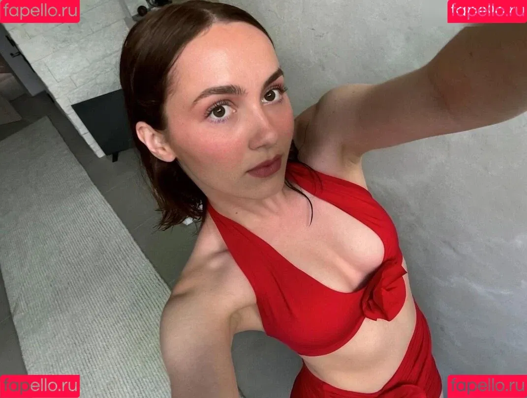 Maude Apatow Onlyfans Photo Gallery 