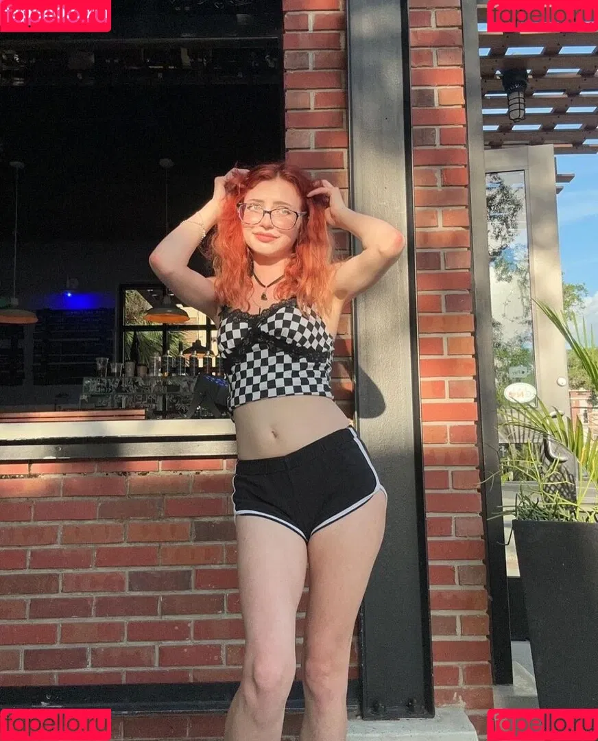 mari.m0nster Onlyfans Photo Gallery 