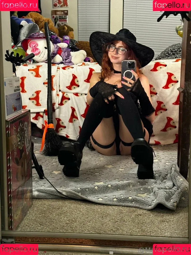 mari.m0nster Onlyfans Photo Gallery 