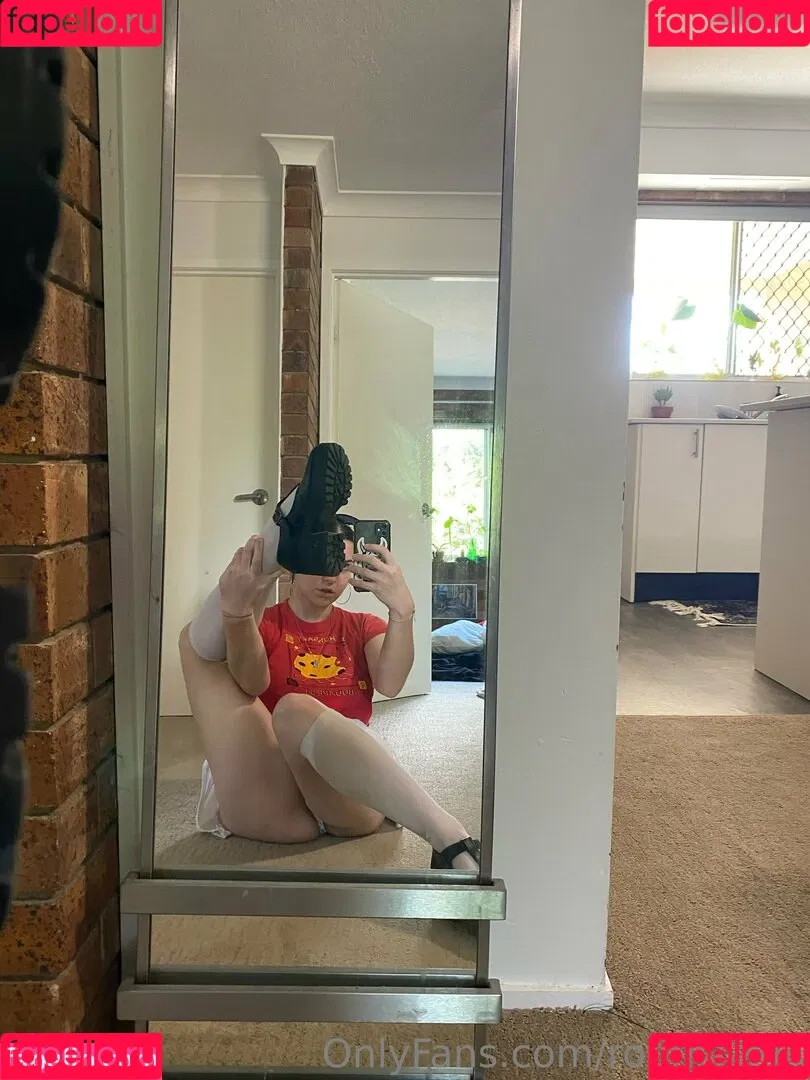 room1204 Onlyfans Photo Gallery 