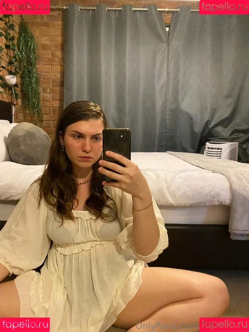 room1204 Onlyfans Photo Gallery 