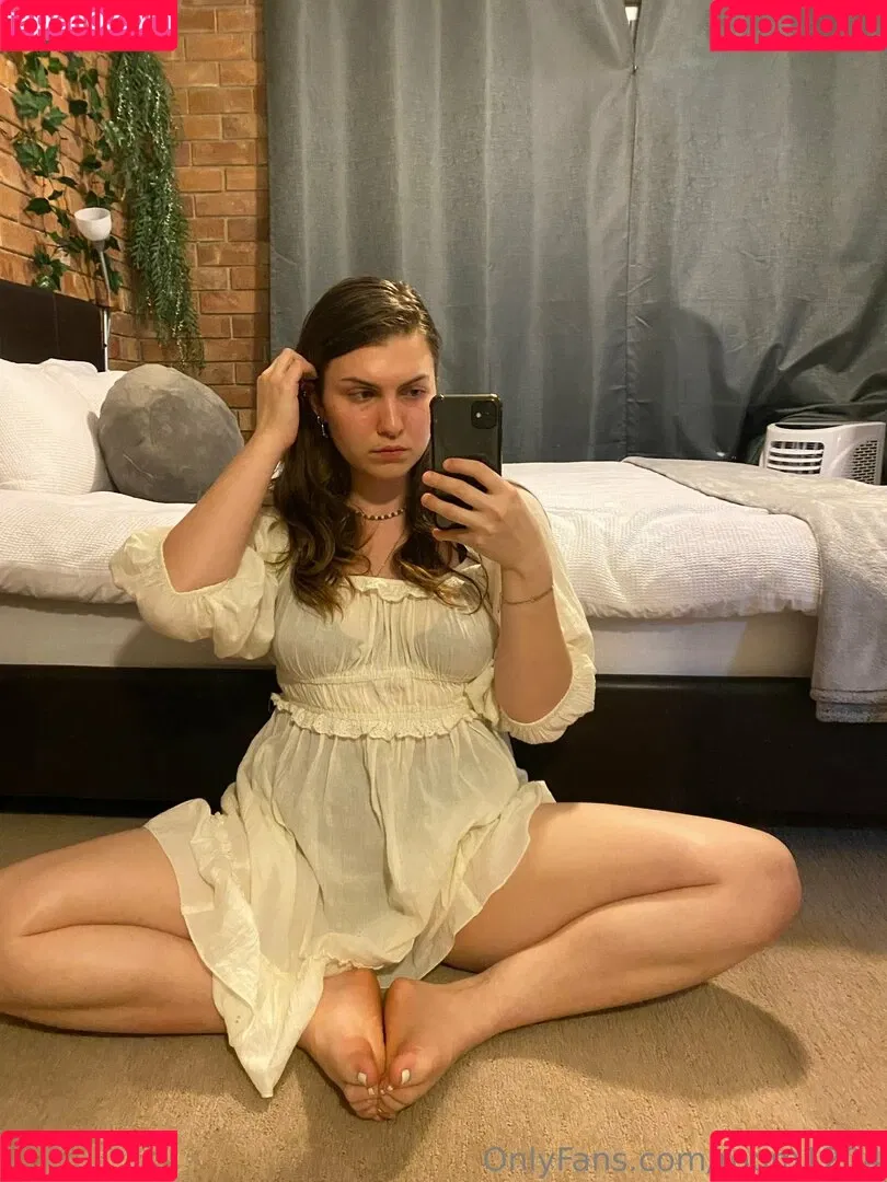 room1204 Onlyfans Photo Gallery 