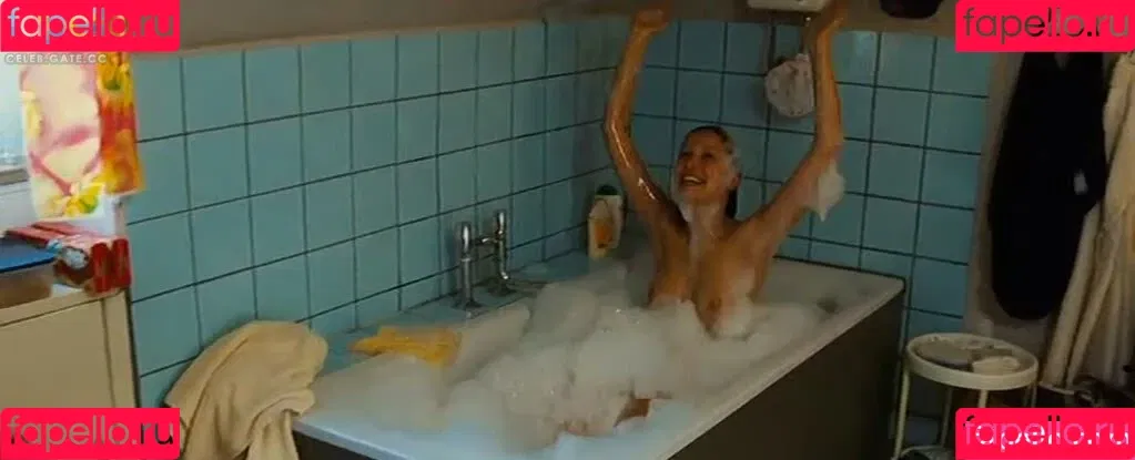 Alexandra Maria Lara Onlyfans Photo Gallery 