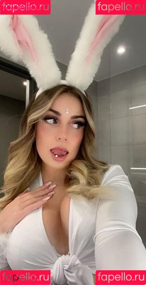 Alinahrndz Onlyfans Photo Gallery 