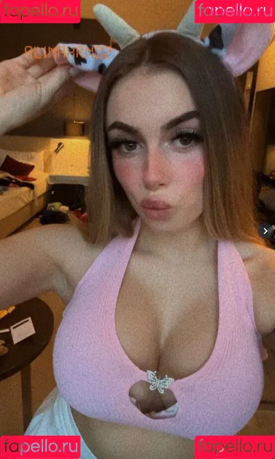 Alinahrndz Onlyfans Photo Gallery 