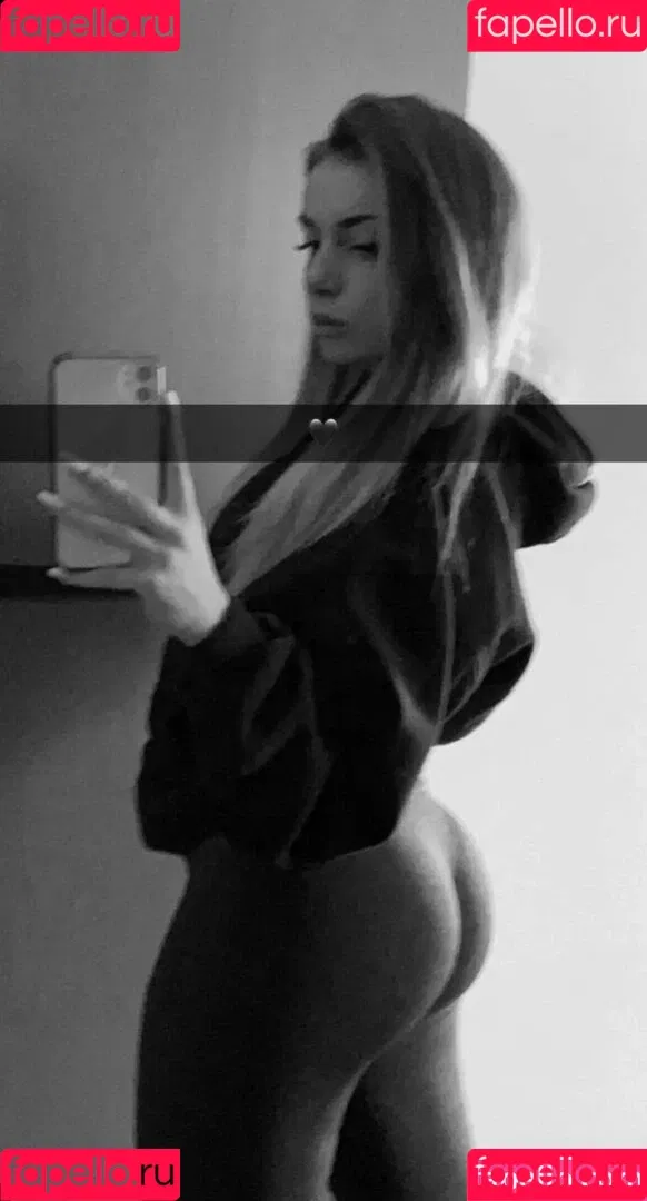Alinahrndz Onlyfans Photo Gallery 