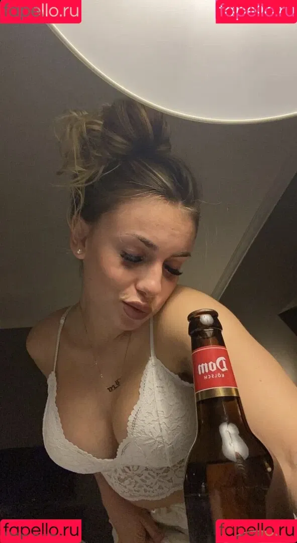 Alinahrndz Onlyfans Photo Gallery 
