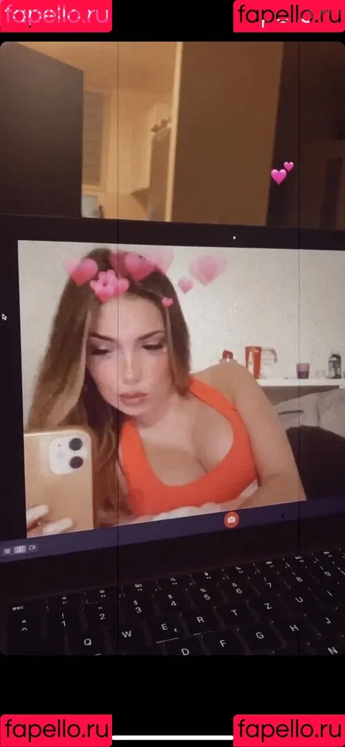 Alinahrndz Onlyfans Photo Gallery 