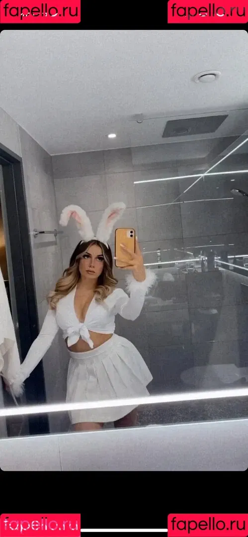 Alinahrndz Onlyfans Photo Gallery 