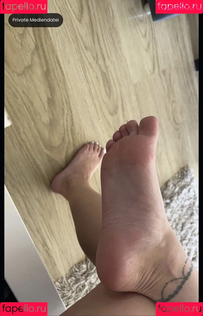 Alinahrndz Onlyfans Photo Gallery 