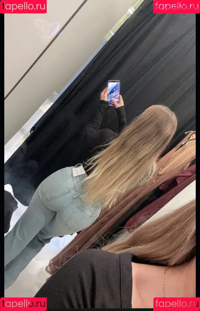 Alinahrndz Onlyfans Photo Gallery 
