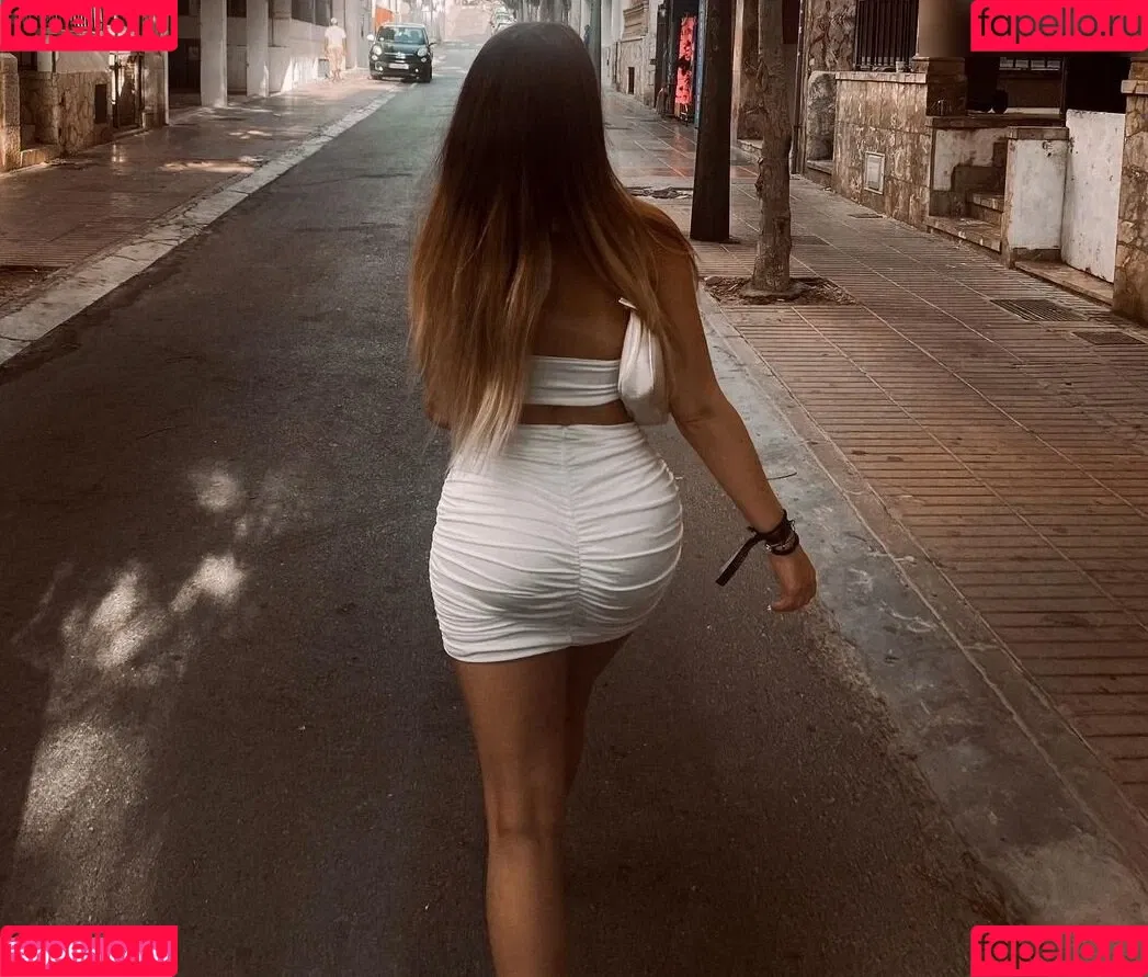 Alinahrndz Onlyfans Photo Gallery 