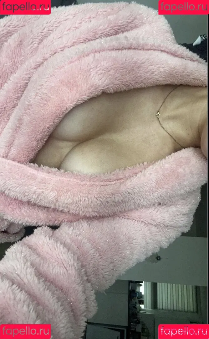 Alinahrndz Onlyfans Photo Gallery 