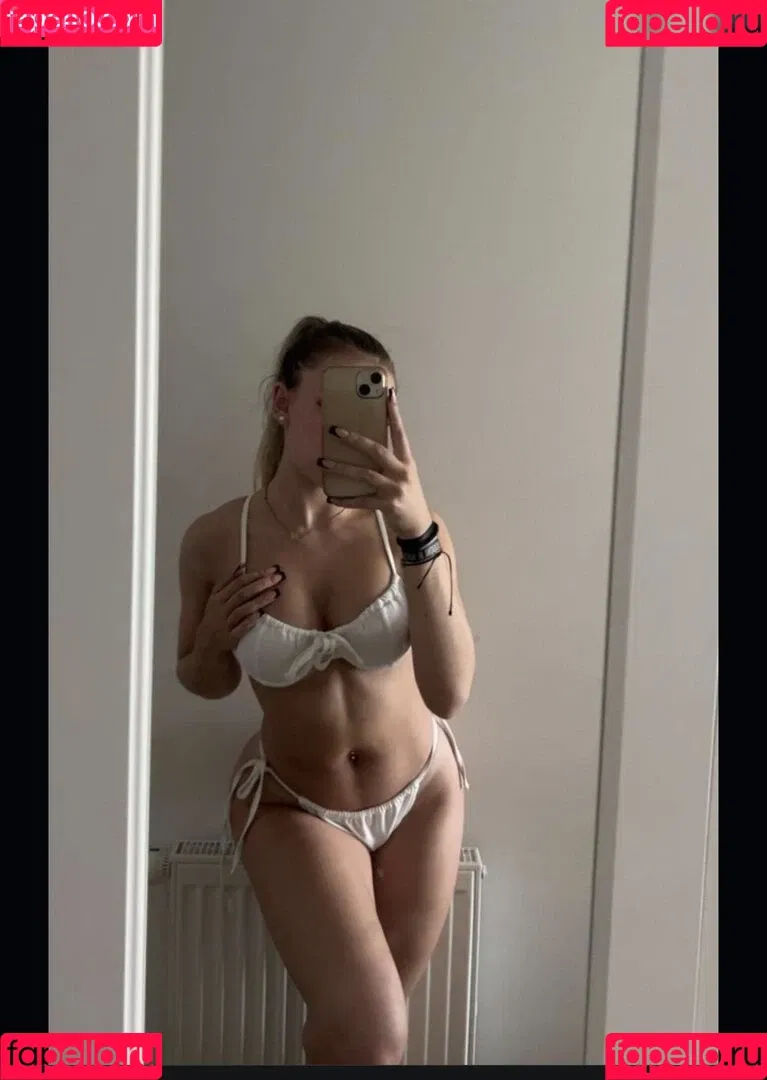 Alinahrndz Onlyfans Photo Gallery 