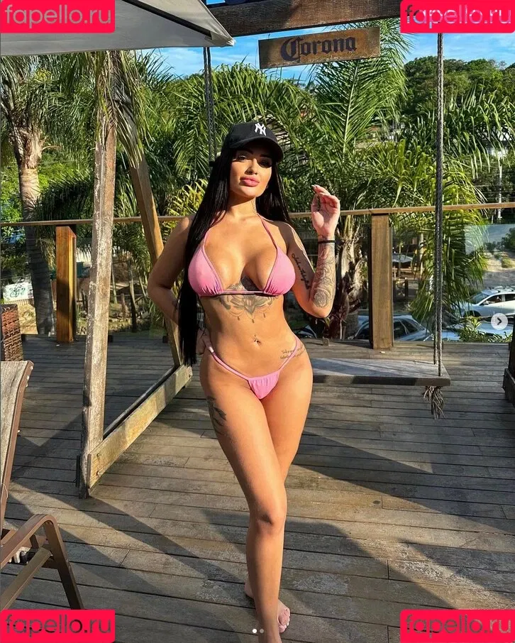 Larissa Ribeiro Onlyfans Photo Gallery 
