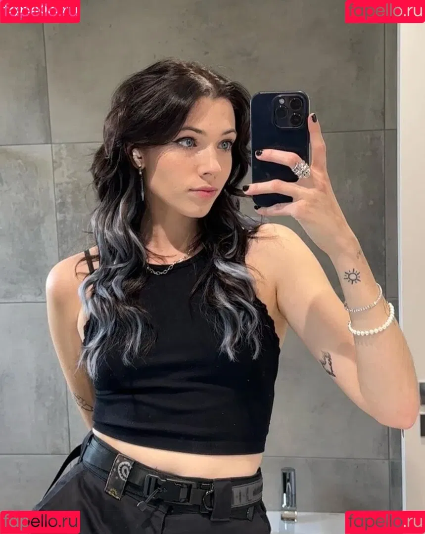 Reved Onlyfans Photo Gallery 