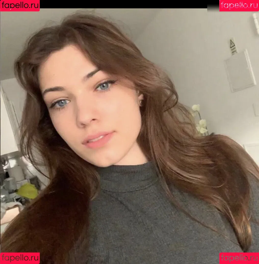 Reved Onlyfans Photo Gallery 